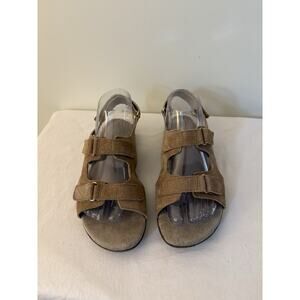 Cobbie Cuddlers Sandals Womens Size 8.5W Beatrice 52070 Tan Suede Comfort